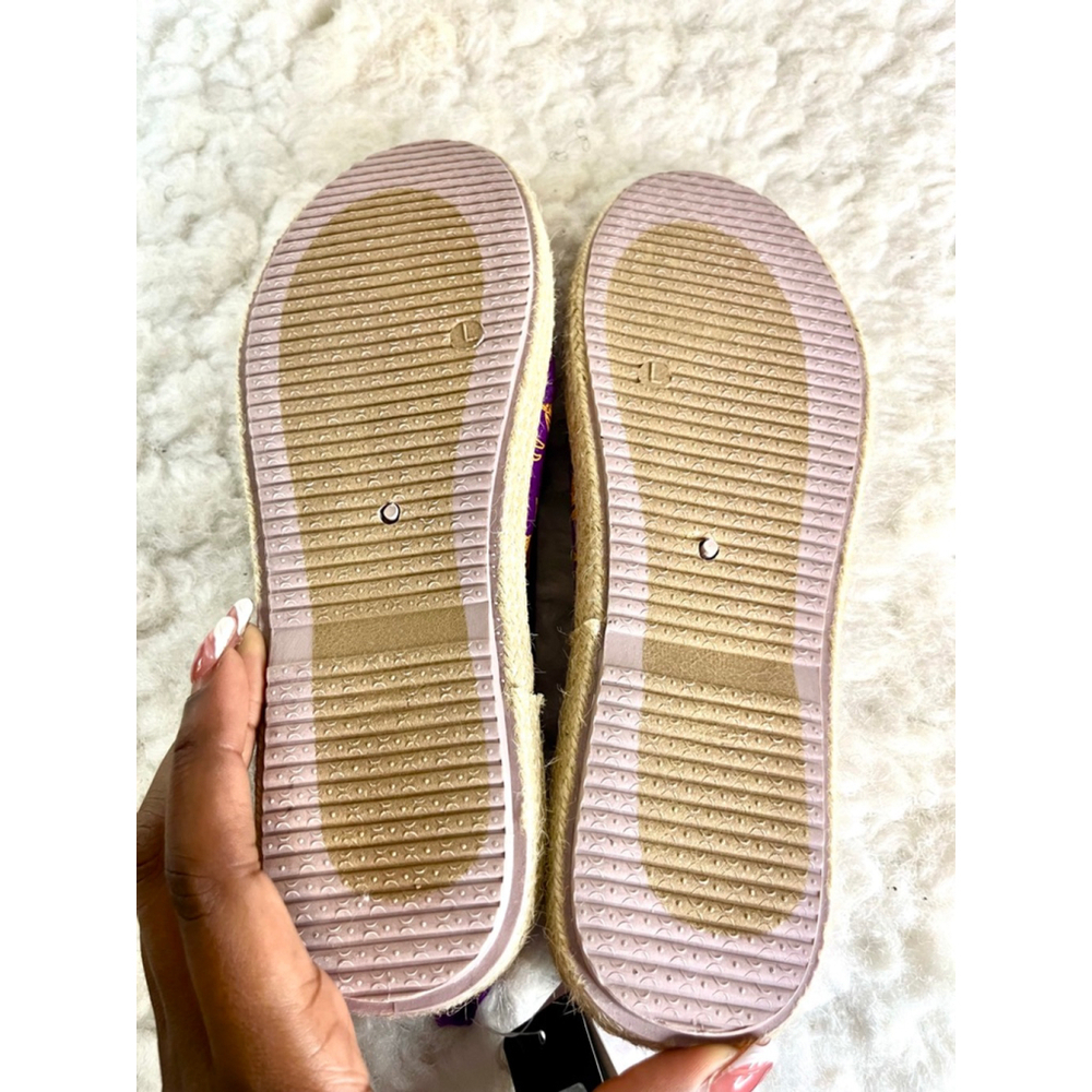 NWT FOCO NFL Women's Minnesota Vikings Espadrille Canvas Shoe Size L (9-10) - Picture 7 of 8